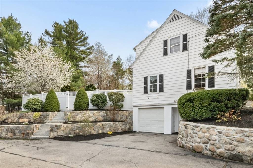 Franklin, MA 02038,251 Lincoln St