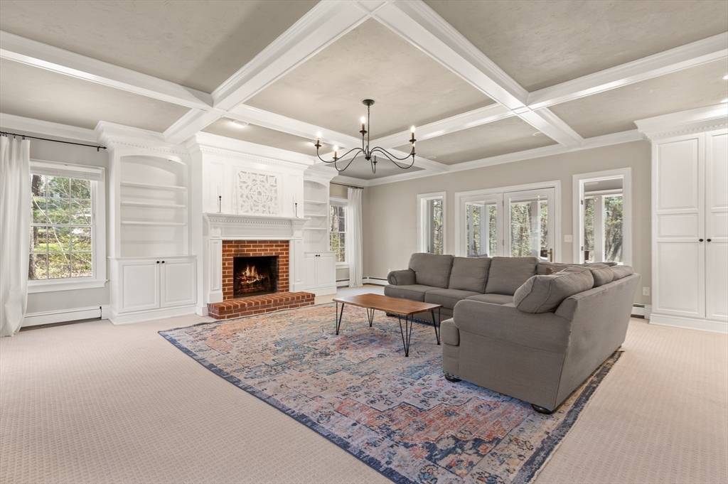 31 Riverside Terrace Easton, MA 02356