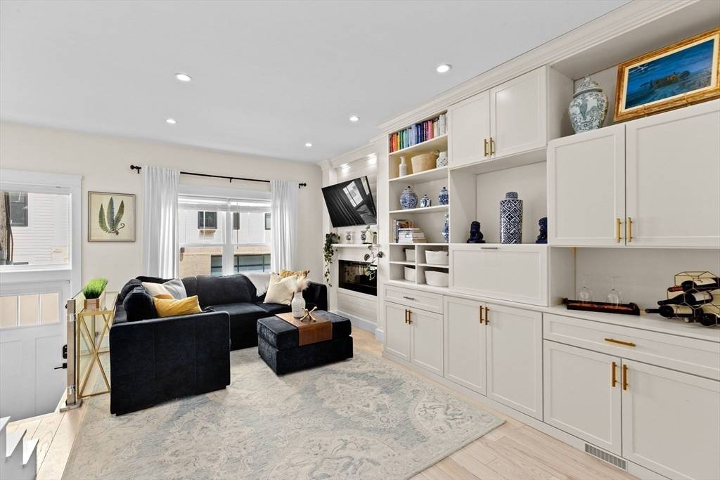 13 Haynes Street Boston, MA 02128