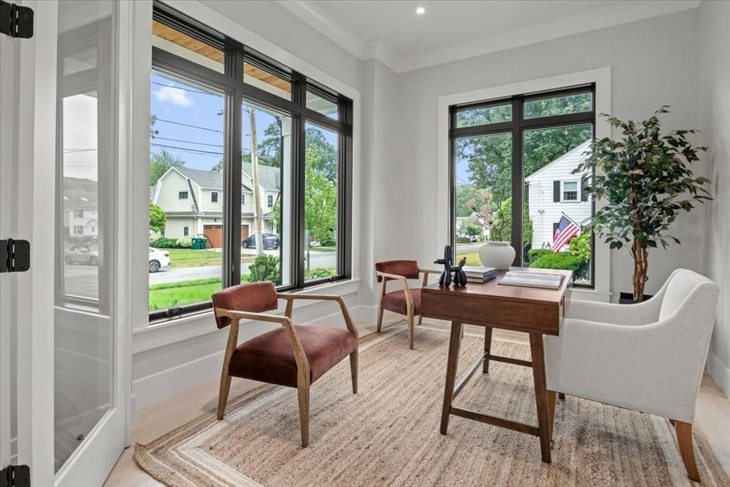 Needham, MA 02492,23 Fairfax Road