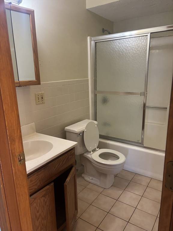 Fall River, MA 02721,100 Howard St #6