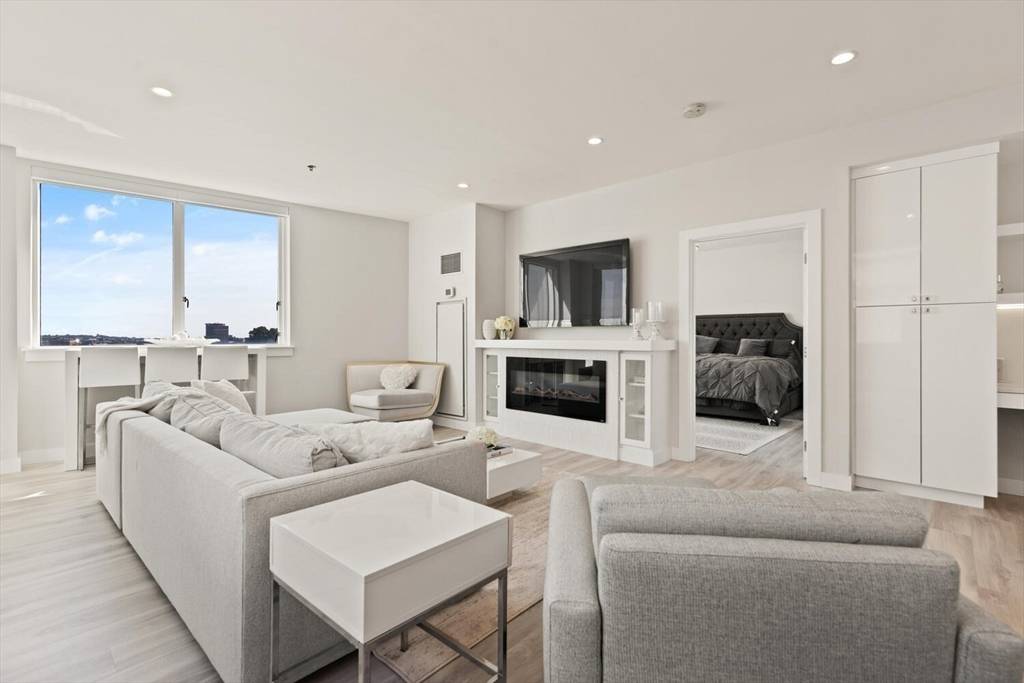 Boston, MA 02114,234 Causeway St #Apt 709