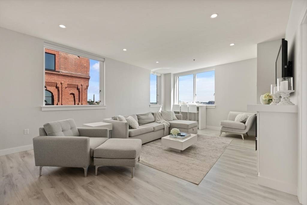 Boston, MA 02114,234 Causeway St #Apt 709