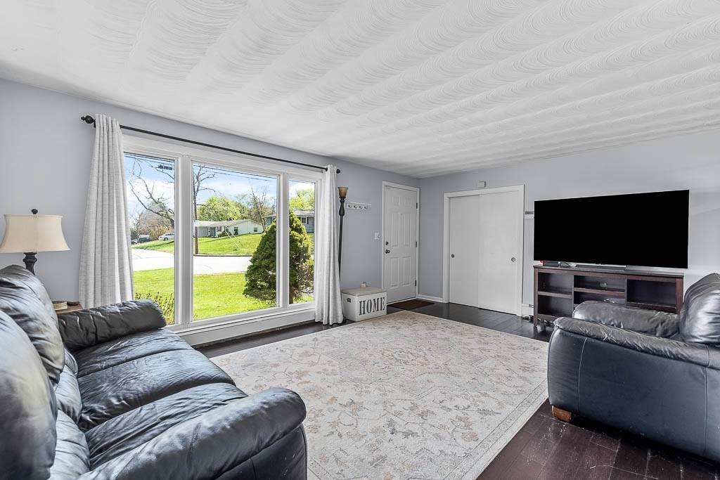 Framingham, MA 01701,25 Prior Dr
