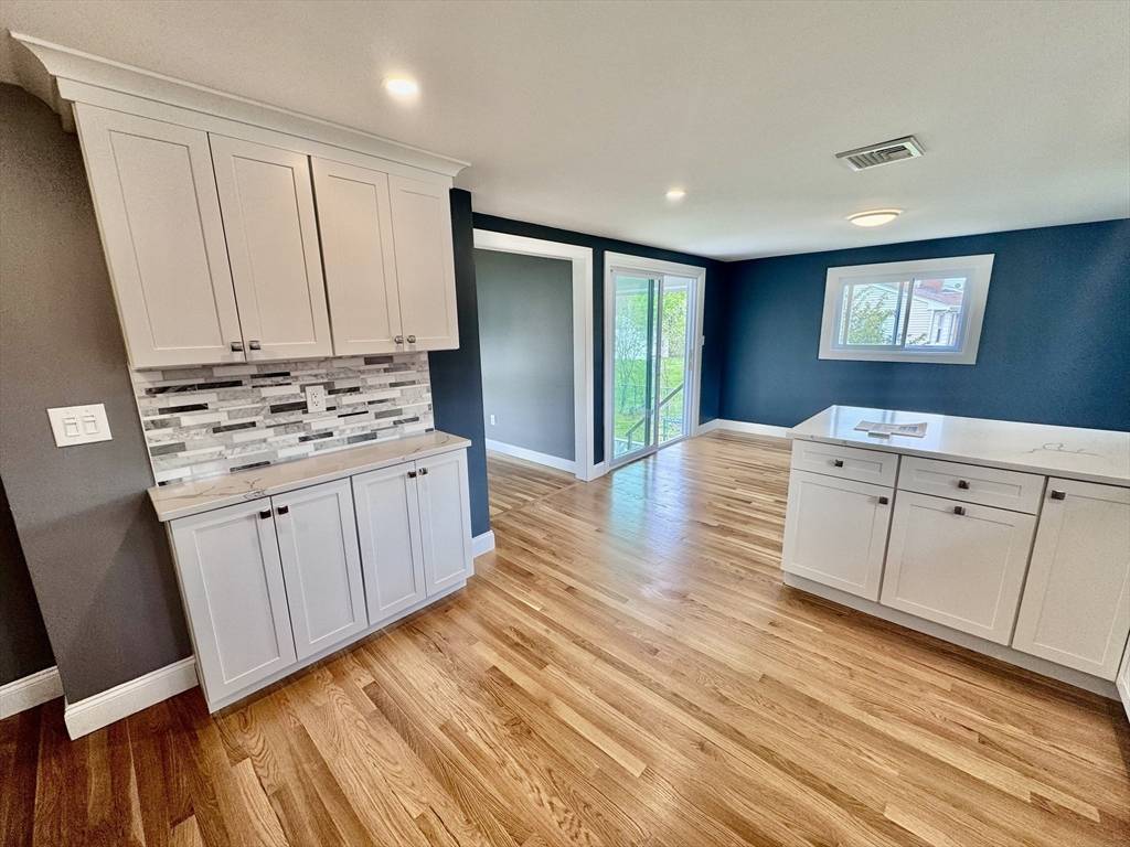 Saugus, MA 01906,4 Zito Drive