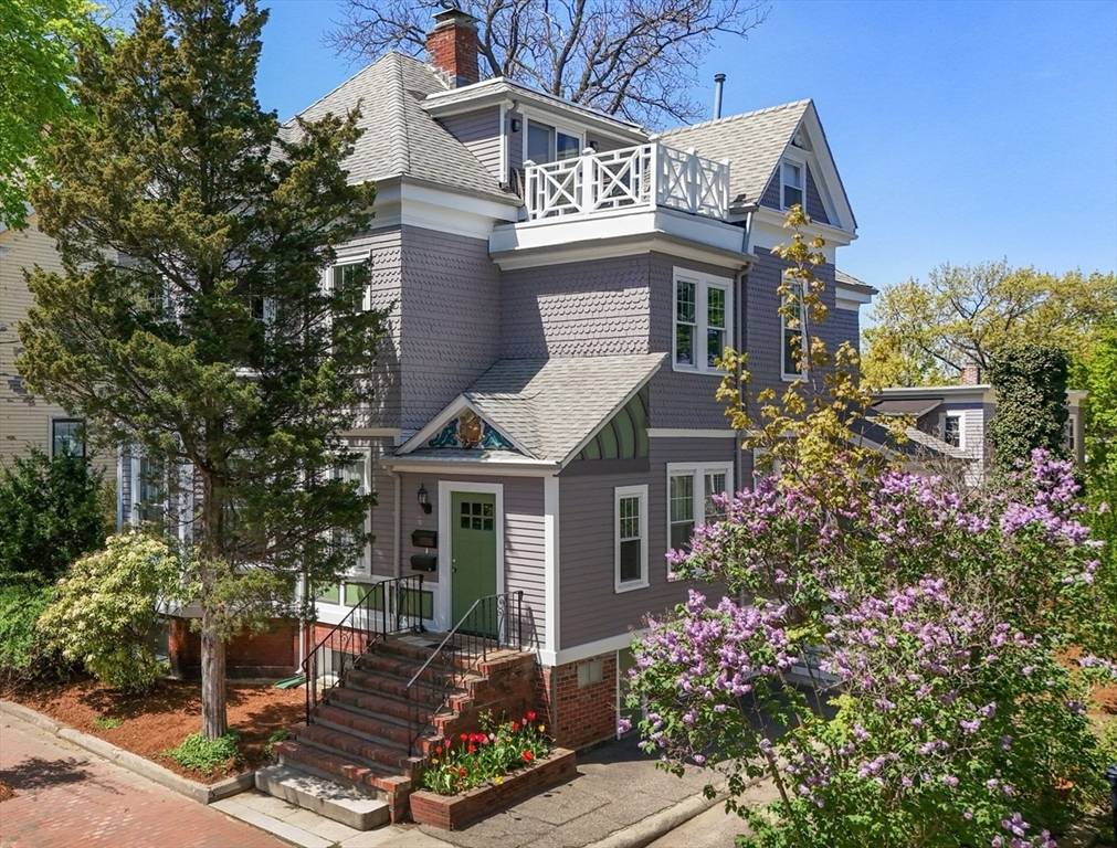 Cambridge, MA 02140,89 Upland Rd #2