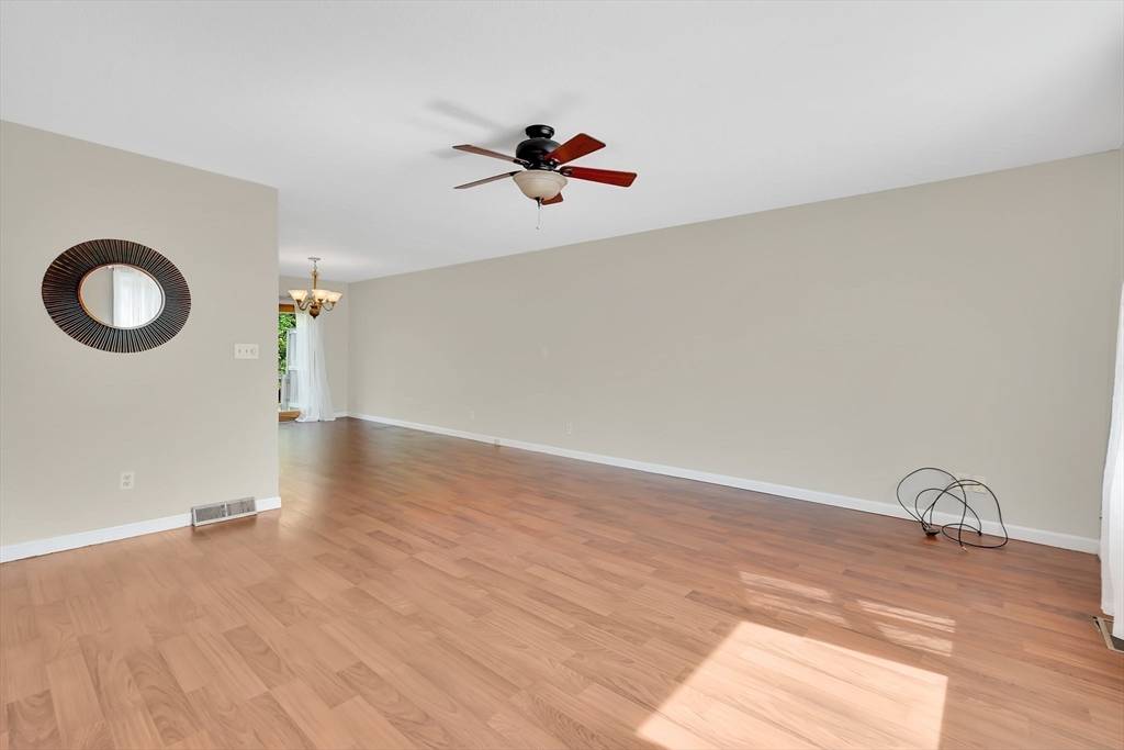 Chicopee, MA 01020,200 Lambert Ter #41