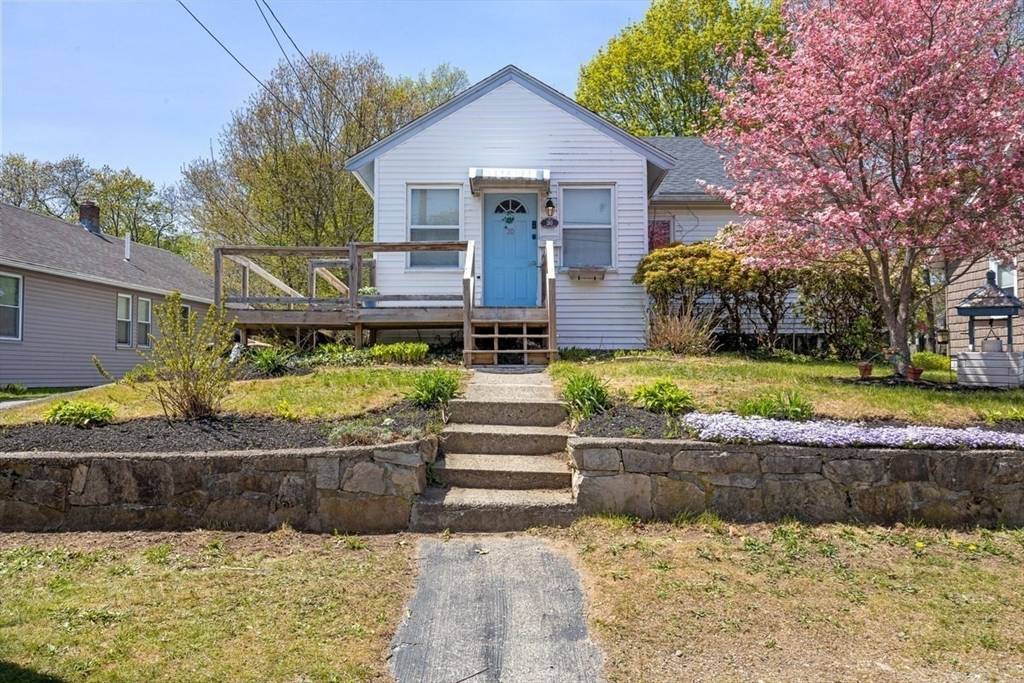 Weymouth, MA 02188,20 Roosevelt Rd