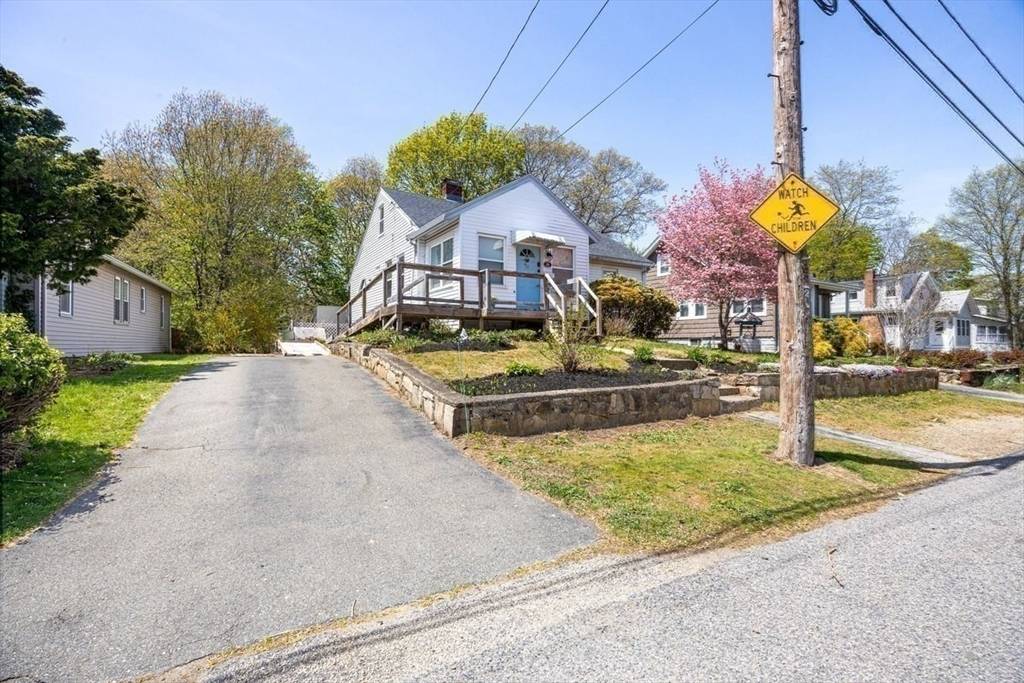 Weymouth, MA 02188,20 Roosevelt Rd