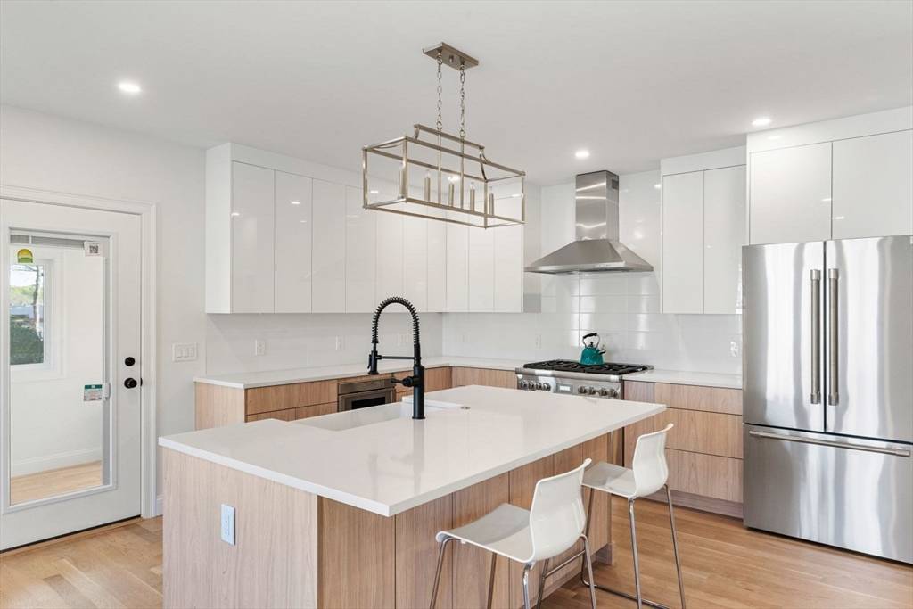 18 Richwood St Boston, MA 02132