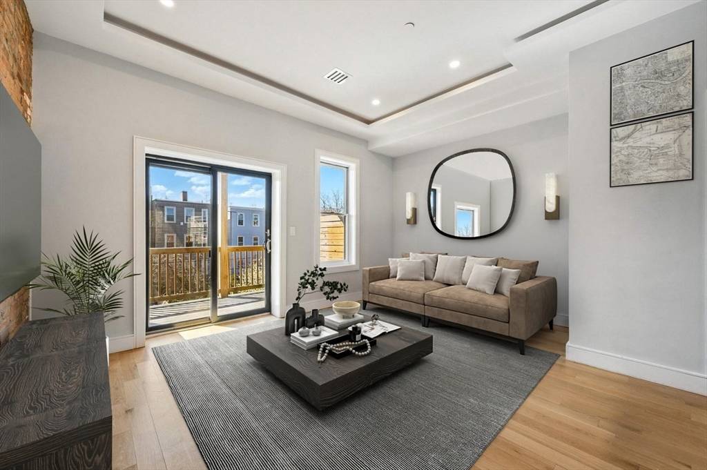 Boston, MA 02128,125 Saratoga St., #2