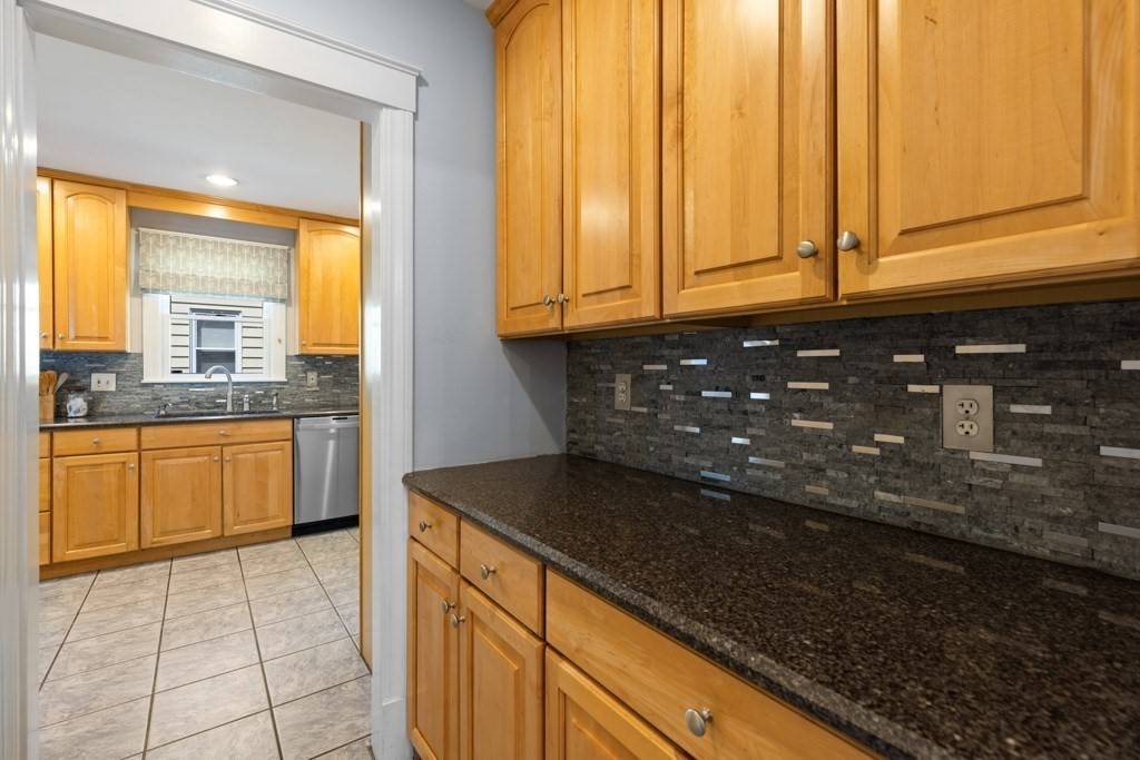 52 Crown St Milton, MA 02186