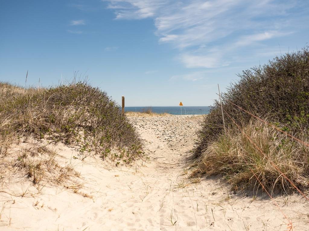 35 Mayflower Rd Marshfield, MA 02050