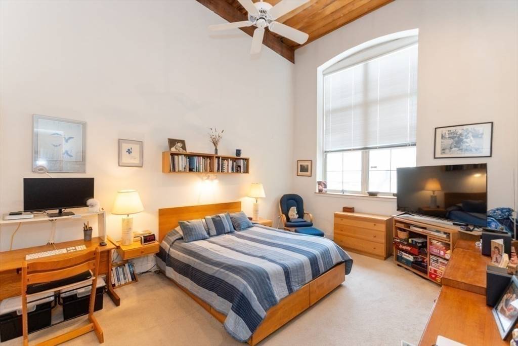 3 S Stone Mill Dr #221 Dedham, MA 02026