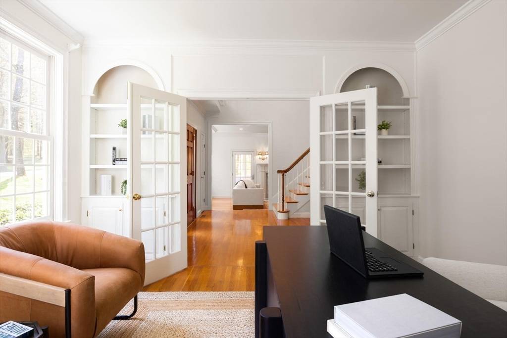22 Forest Hill Rd Wayland, MA 01778