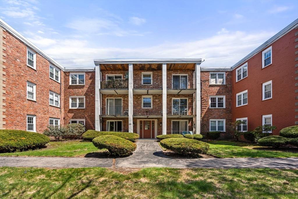 Quincy, MA 02169,802 Willard St #E6