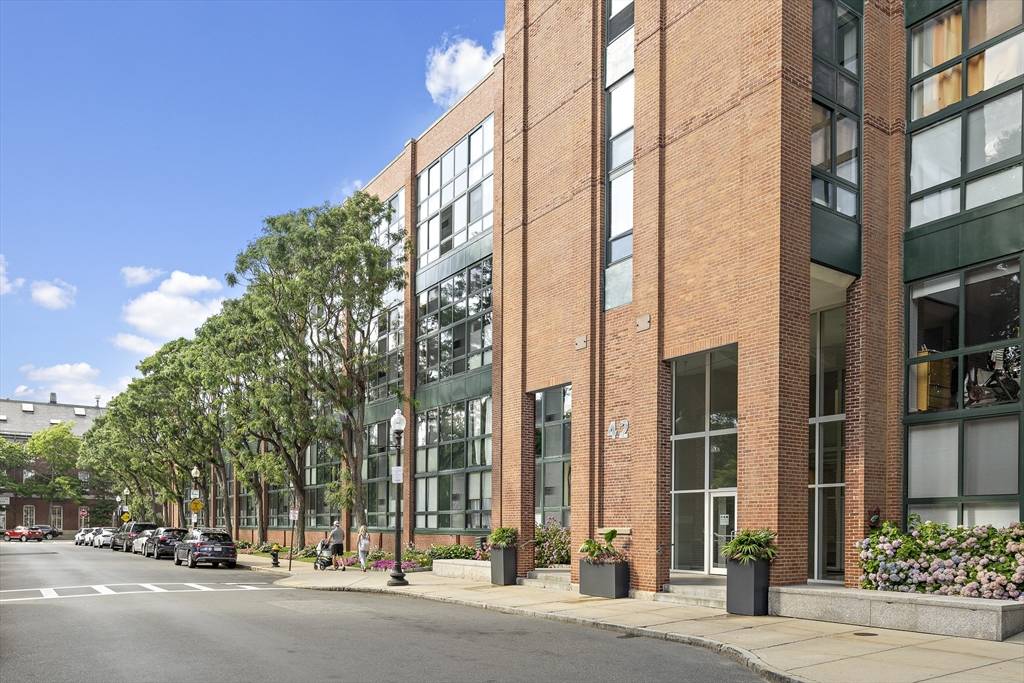 42 8th Street #1109 Boston, MA 02129