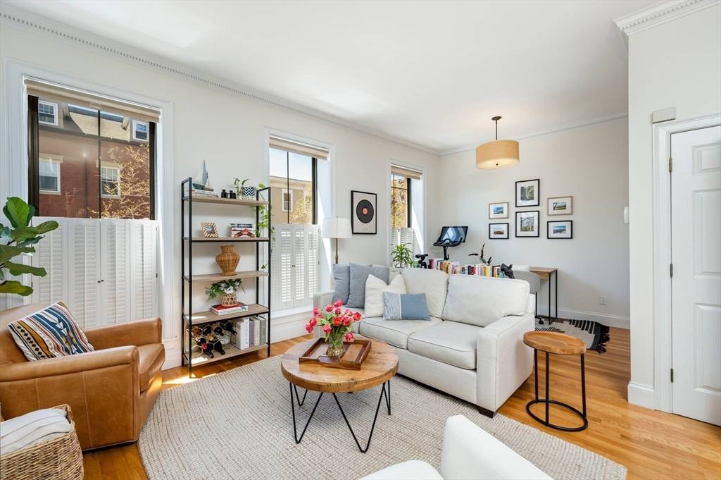 Boston, MA 02129,285 Bunker Hill St #2