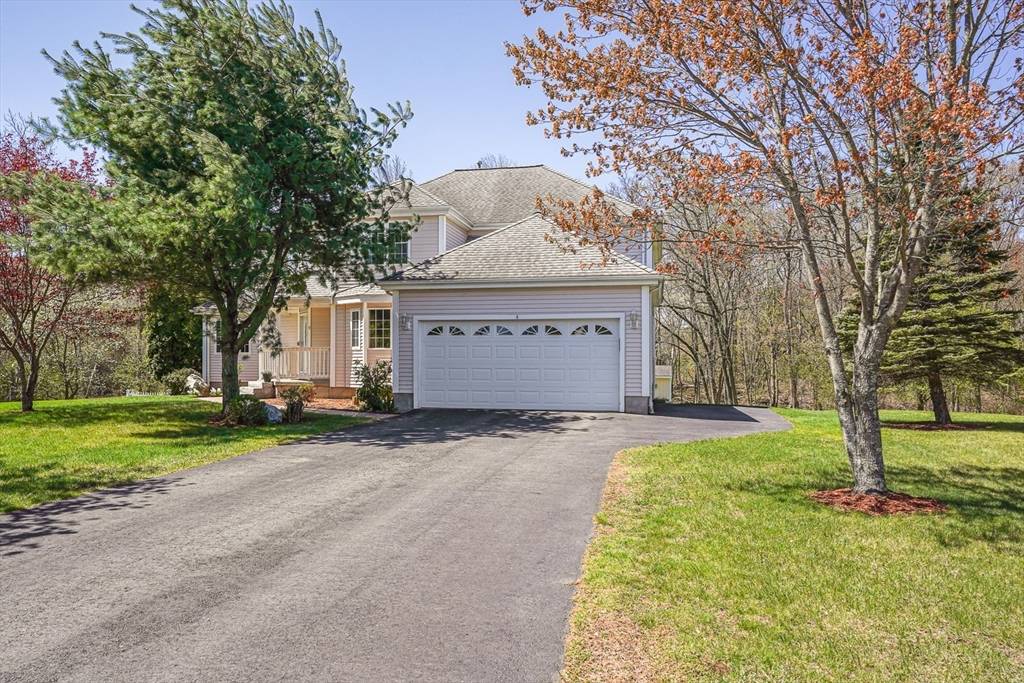 Shrewsbury, MA 01545,9 Cardinal Cir