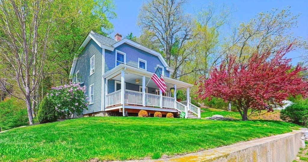 Upton, MA 01568,12 Hartford Ave N