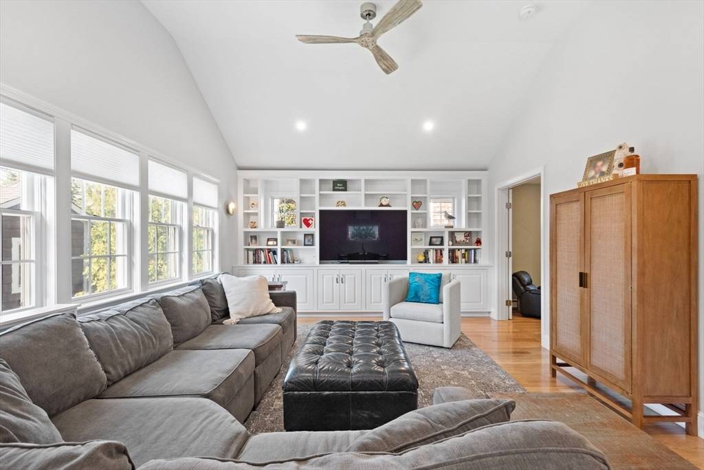 73 Marion Rd Scituate, MA 02066