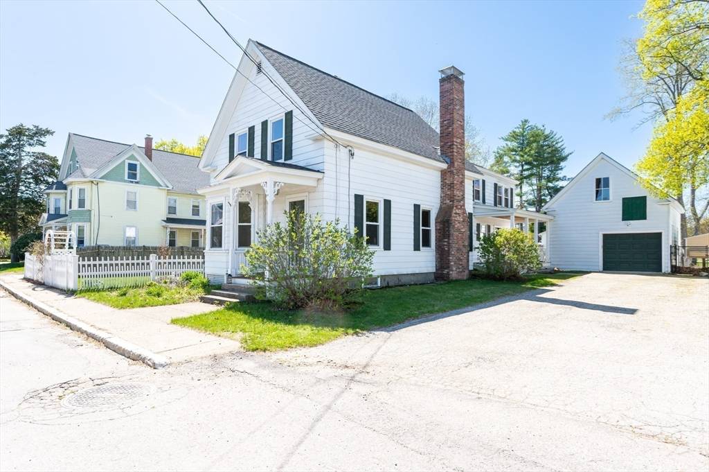 Milford, NH 03055,8 Laurel St