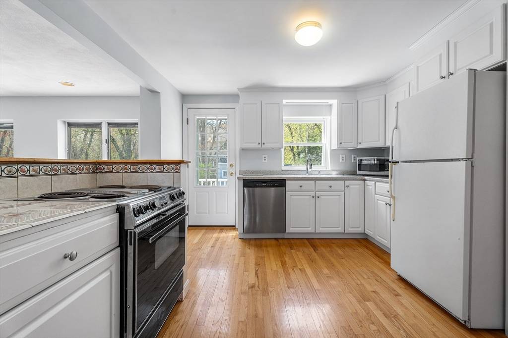 Weymouth, MA 02190,29 Wright St