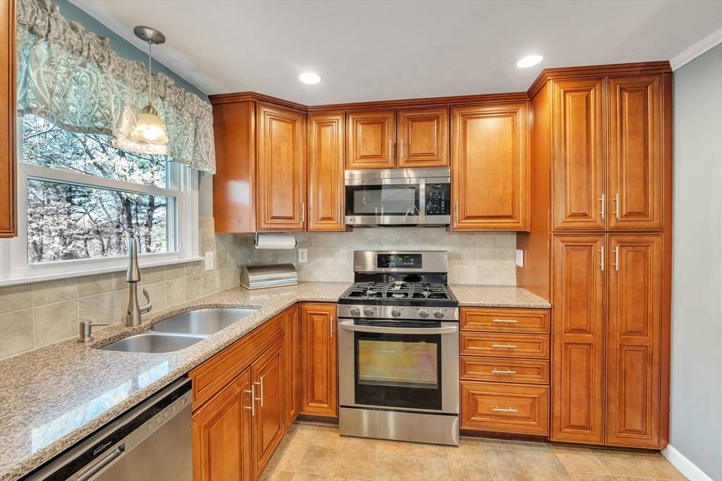 Framingham, MA 01701,86 Angelica Drive