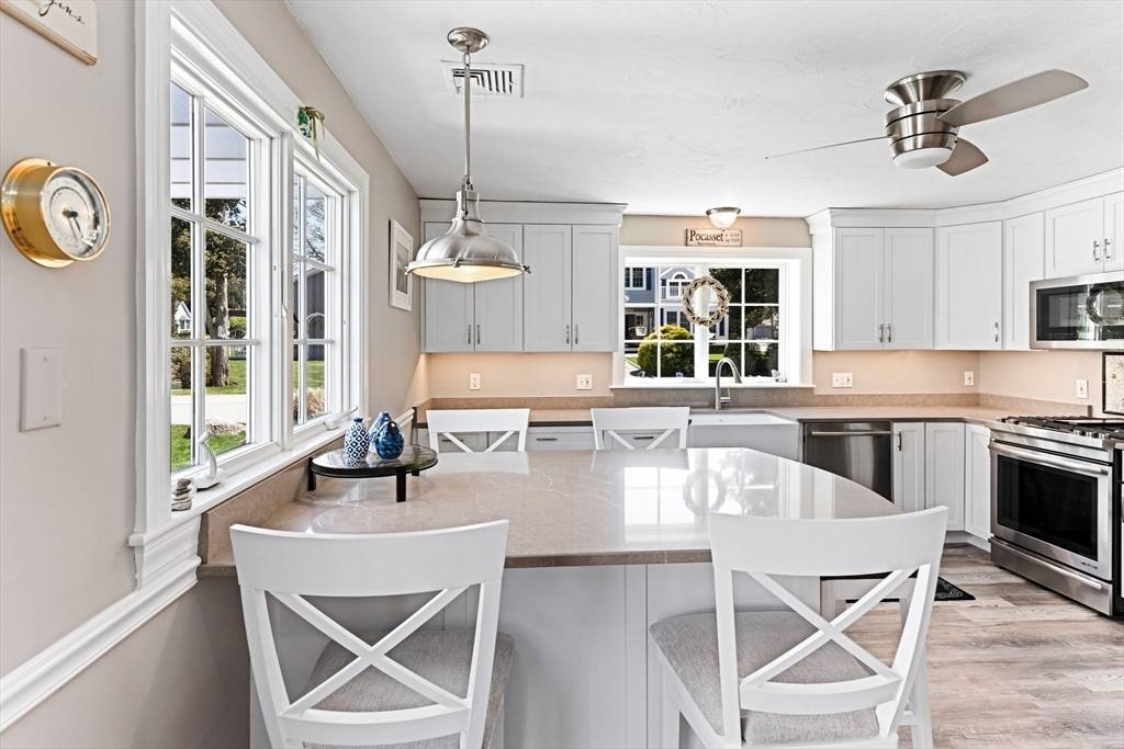 24 Park Street Bourne, MA 02559