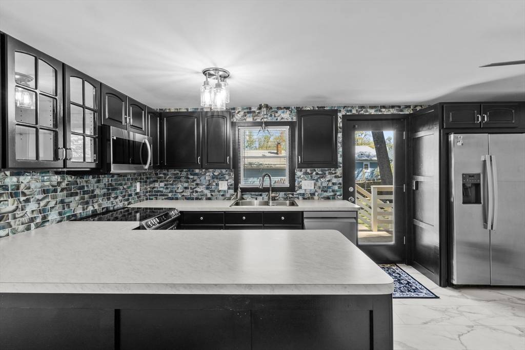 Warwick, RI 02888,136 Phillips Ave