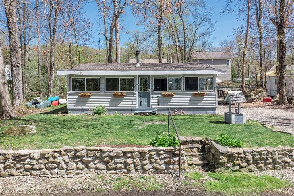 Douglas, MA 01516,54 Shore Road