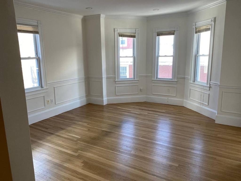 Brookline, MA 02467,8 White Ave #2