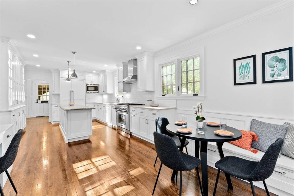 533 Hammond St Newton, MA 02467