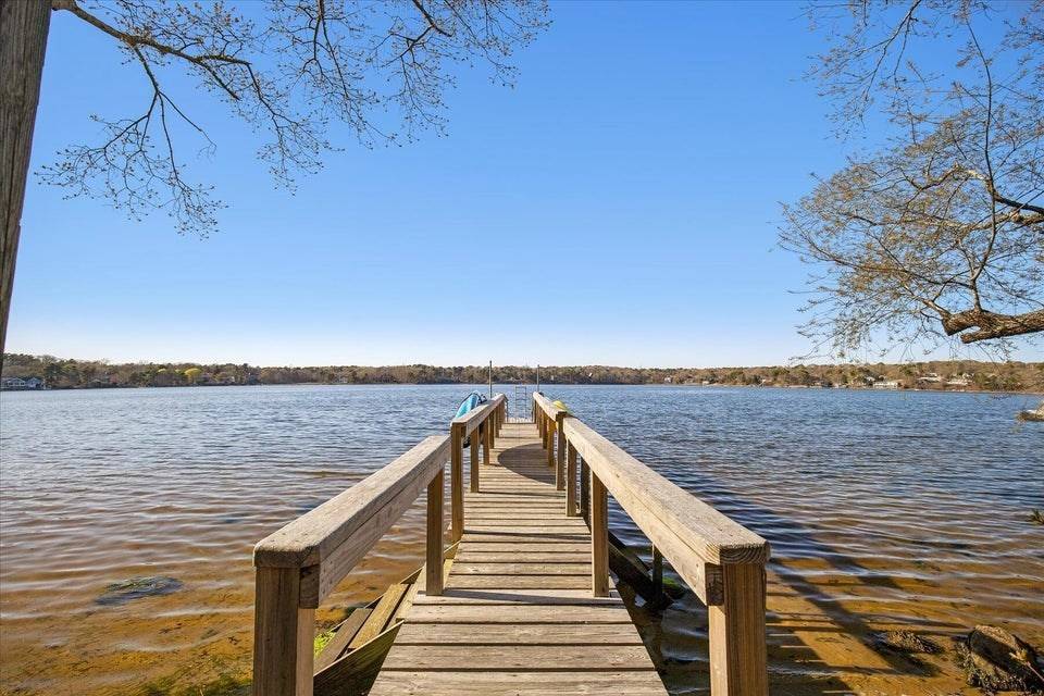118 Driftwood Ln Yarmouth, MA 02675