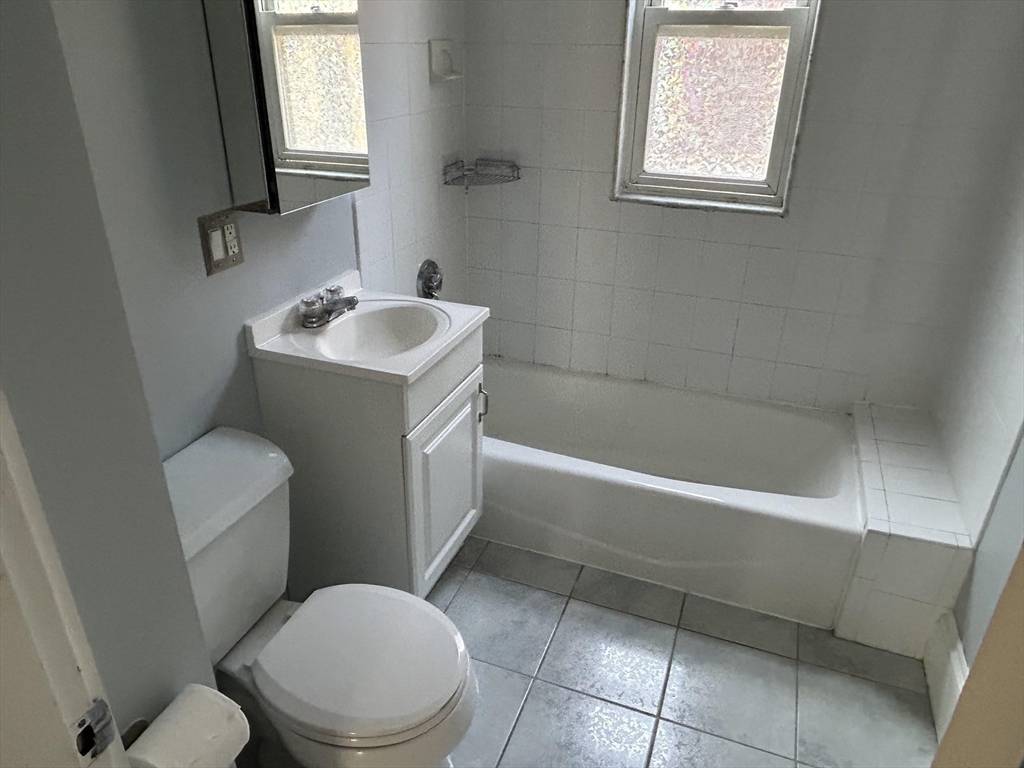 Somerville, MA 02144,104 West Quincy #1