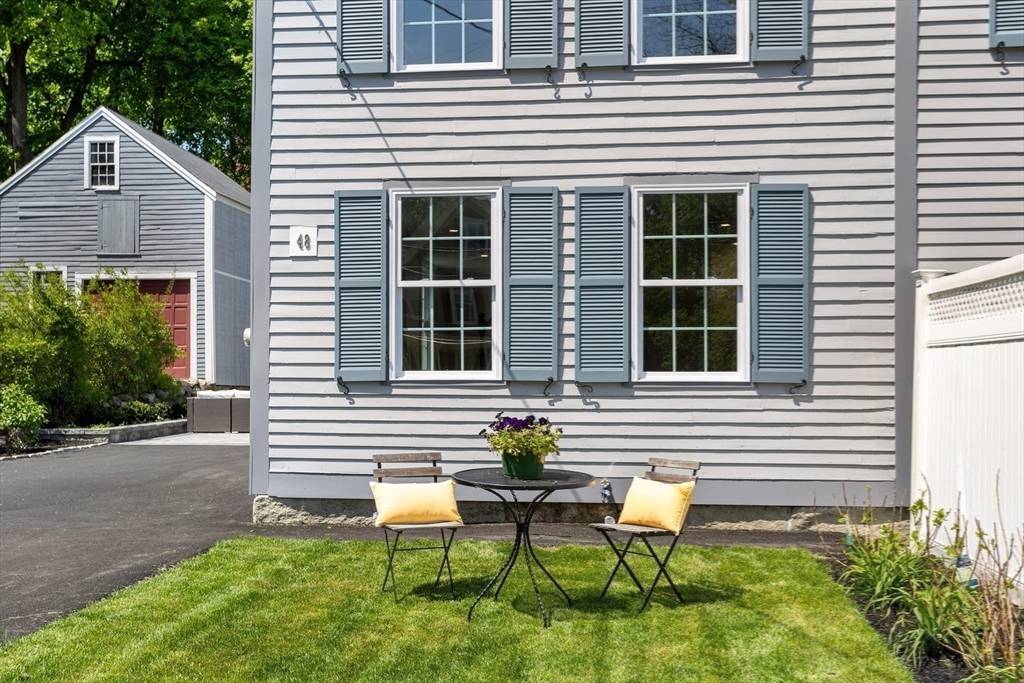 Bedford, MA 01730,48 Springs Road