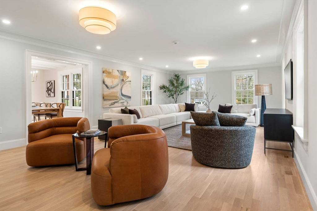 2 Percy Road Lexington, MA 02421