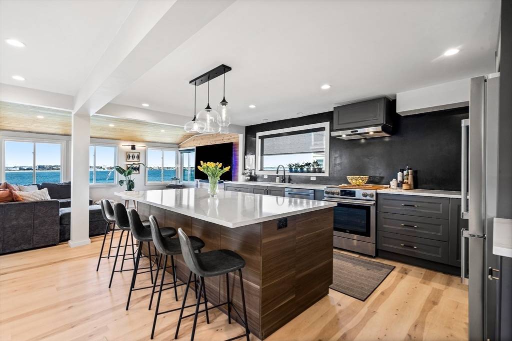 Nahant, MA 01908,92 Wilson Road