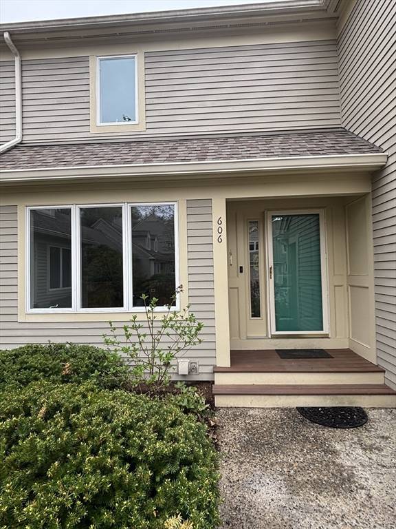 Wayland, MA 01778,606 Wisteria Way #606