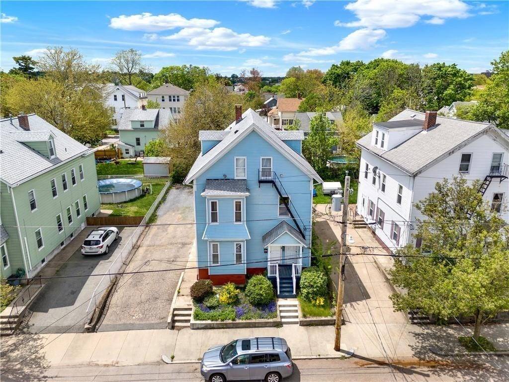 Pawtucket, RI 02860,23-25 Young St