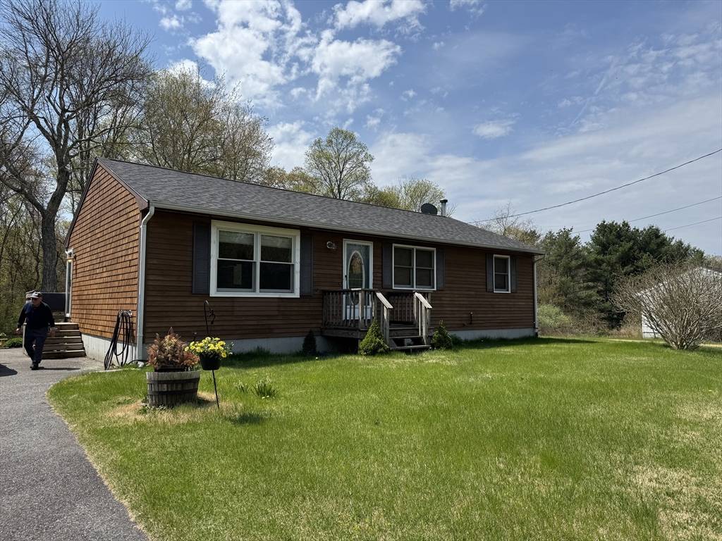 Westport, MA 02790,7 Westview Dr