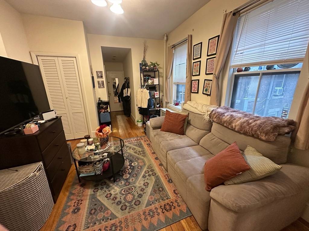Boston, MA 02114,11 Irving St. #2