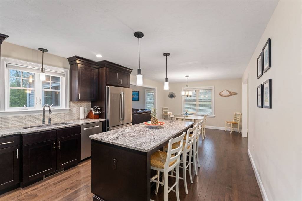 Swansea, MA 02777,11 Winslow Way