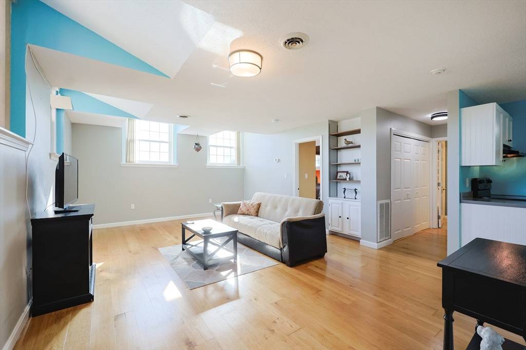 Hopedale, MA 01747,54 Dutcher Street #3