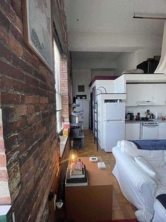 Boston, MA 02215,61 Brookline Avenue #301