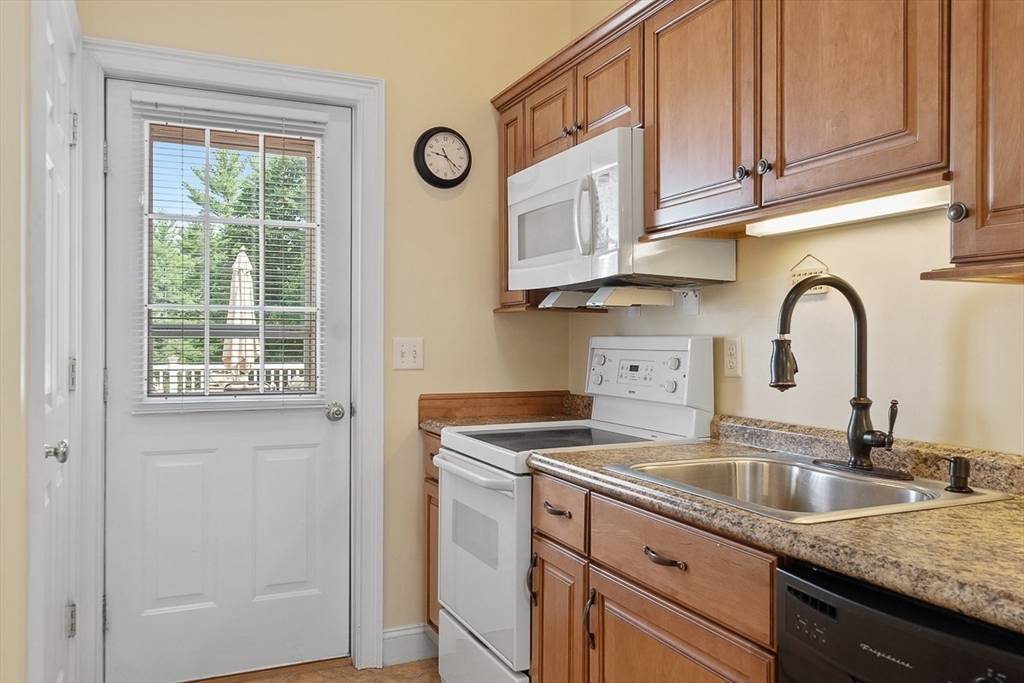 Pepperell, MA 01463,7 Charles Place #A