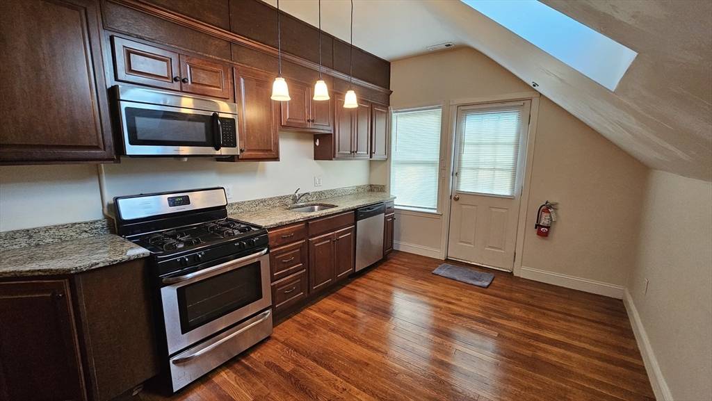 Framingham, MA 01702,29 Bridges St #2