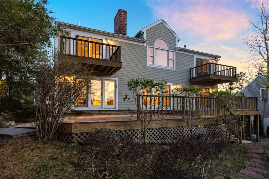 Falmouth, MA 02536,309 Carriage Shop Rd