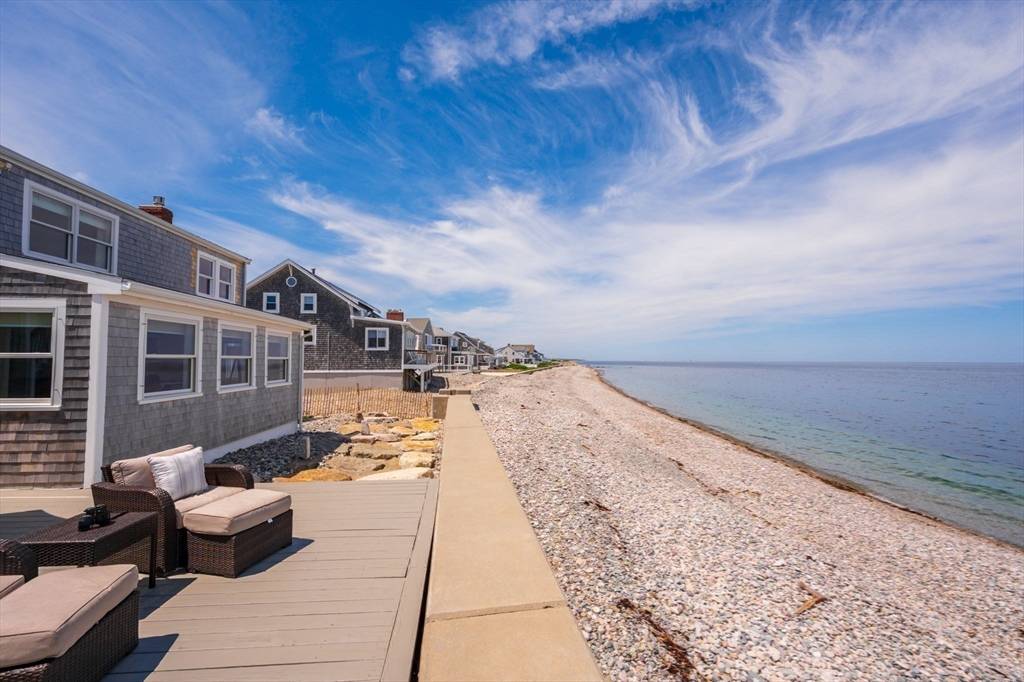 118 Oceanside Dr Scituate, MA 02066