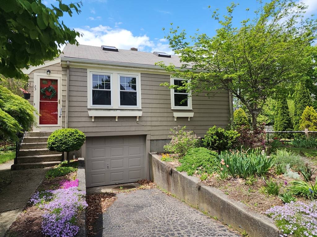 Weymouth, MA 02191,23 Brewster  Rd